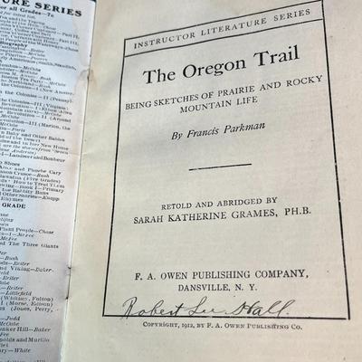1912 â€œTHE OREGON TRAILâ€ BOOKLET DESCRIBING LIFE ALONG THE FAMOUS ROUTE