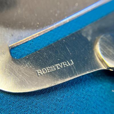 VINTAGE SILVER HANDLE â€œ90â€ CHEESE SLICER â€œROESTVRIJâ€ SLICER