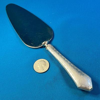 VINTAGE SHINY SILVER HANDLED PIE SERVER SPATULA