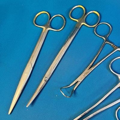 5 ASSORTED MEDICAL SCISSORS AND CLAMPS- â€œDIAMOND EDGESâ€ SCISSORS 