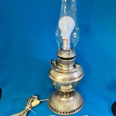 ANTIQUE HURRICANE LAMP CONVERTED TO ELECTRIC LAMP