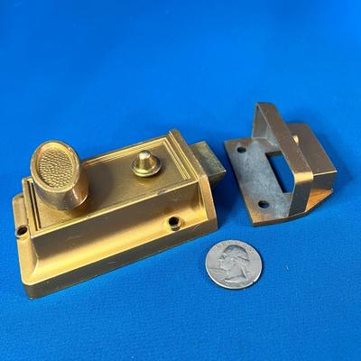 HEFTY METAL DOOR DEADBOLT WITH LOCKING FEATURE AND HAND RELEASE