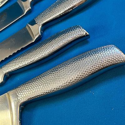 SET OF 4 DIFFERENT VERY SHARP CUISINART KNIVES WITH TEXTURED HANDLES
