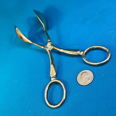 NICE SILVER TONE METAL SERVING TONGS 