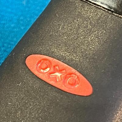 OXO SLOTTED CURVED SPATULA