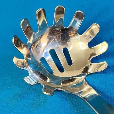 SHINY STAINLESS STEEL PASTA SCOOP SPOON