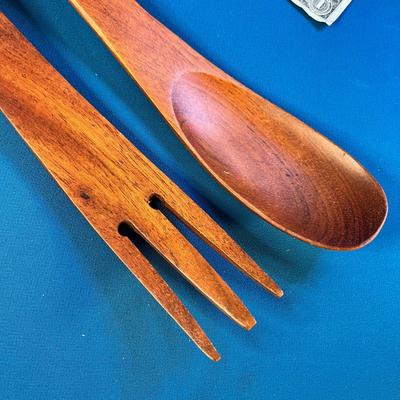 GRACEFUL MODERN TEAK? WOOD SALAD SERVING SET FORK AND SPOON