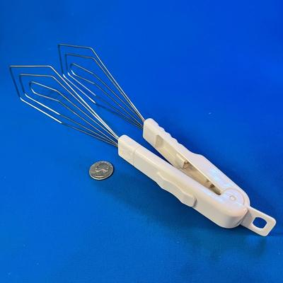 LOCKING WIRE WHISK SPATULA TONGS- HANDY!