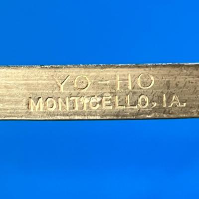 VINTAGE GREEN WOOD HANDLED JAR LIFTER TOOL FOR CANNING