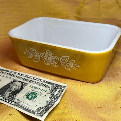 SMALL VINTAGE PYREX HARVEST GOLD BUTTERFLY FLOWER PATTERN SMALL BREAD PAN