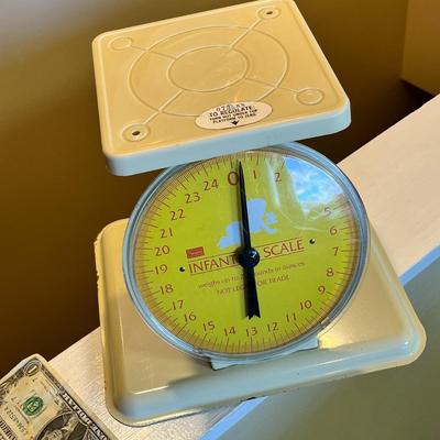SEARS METAL, PLASTIC INFANT SCALE WEIGHS UP TO 25 POUNDS