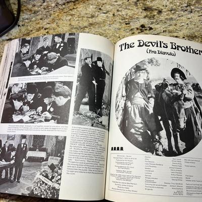 â€œLAUREL & HARDYâ€ BOOK BY JOHN MCCABE 1500 PHOTOGRAPHS OFFICIAL RECORD