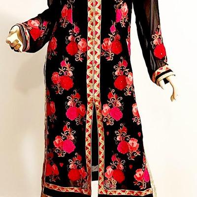 Vtg 70s  Embroidered Hostess Asian Influence  dress
