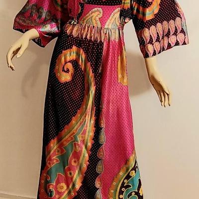 Vtg 60-70s  Boho Chic Trapeze Maxi Bold printed Design with Sash Belt