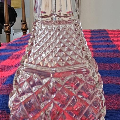 CRYSTAL GLASS WINE DECANTER