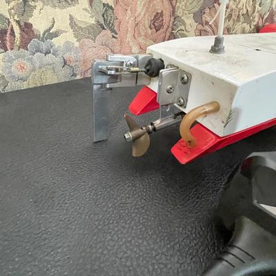 Tide Racing Boat Model w Remote