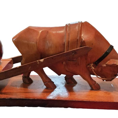 WOODEN VINATAGE ART
