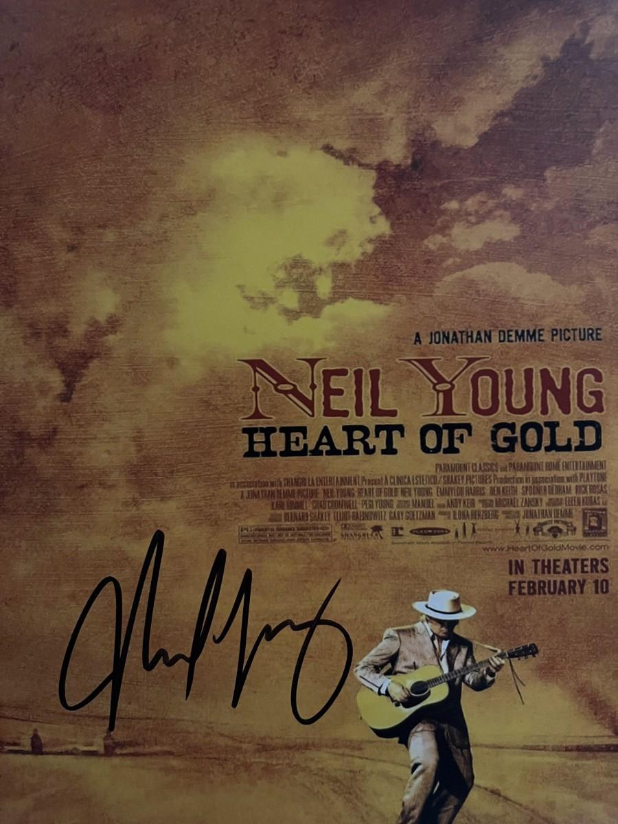 NEIL YOUNG signed autographed photo COA Hologram main image 0