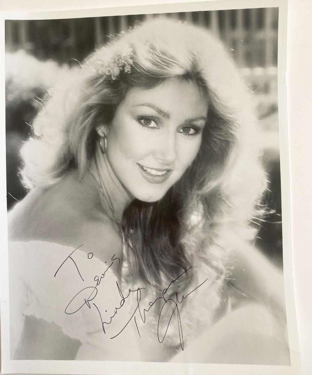 Linda Thompson Jenner signed photo