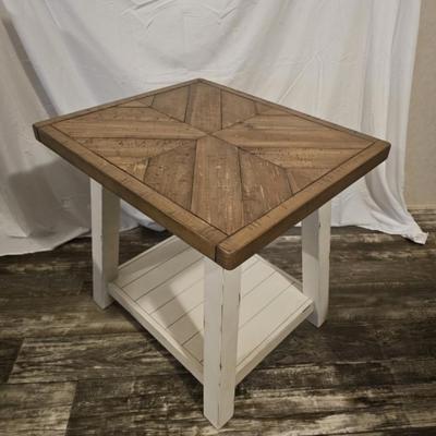 Stownbranner End Tables by Ashley (Set of 2)