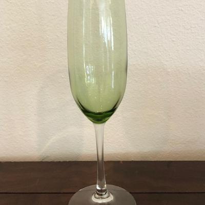 Set of (8) beautiful pale green champagne flutes glasses