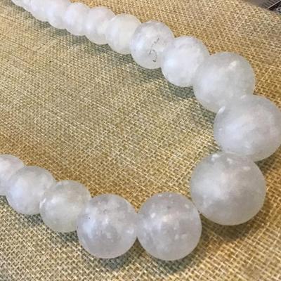 Crackle Clear White Necklace
