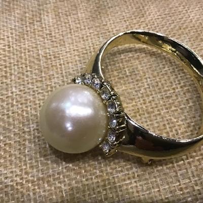 Vintage AJC Gold Tone And Large Faux Pearl Ring Brooch