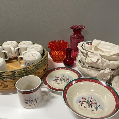 Snowman mugs & bowls set of 8 & red vases