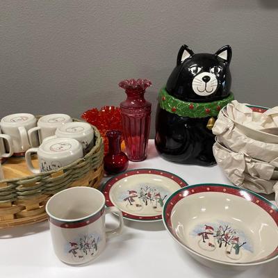 Snowman mugs & bowls set of 8 & red vases