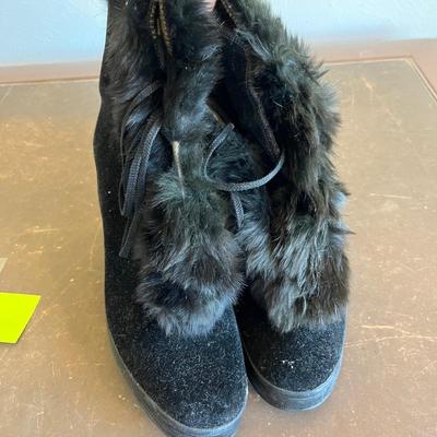 Fur topped Ladies boots