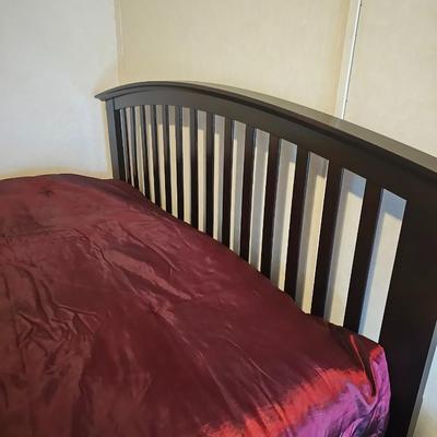 Mission Style Full Size Bed w/Mattress - Cappuccino
