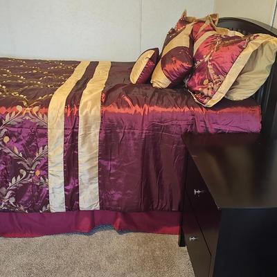 HIG 7 Piece Comforter Set Queen - Red and Gold Faux Silk Fabric Embroidered Bedding Set