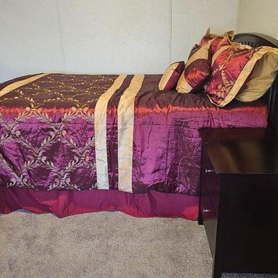HIG 7 Piece Comforter Set Queen - Red and Gold Faux Silk Fabric Embroidered Bedding Set