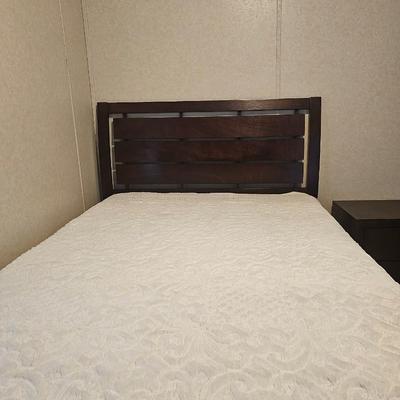 LYKE Home Laurel Cherry Full Size Bed w/DreamCloud Adjustable Bed Frame