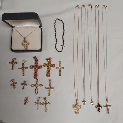 18K, 14K, & 10K Gold Cross Necklaces and Pendants (B5-BBL)