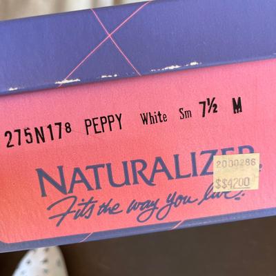 Naturalizer Peppy White shoes NIB