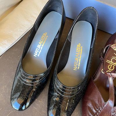 2 pairs of vintage heels