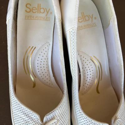 2 pairs white heels