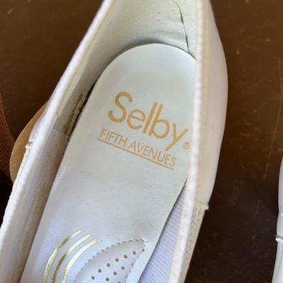 2 pairs white heels