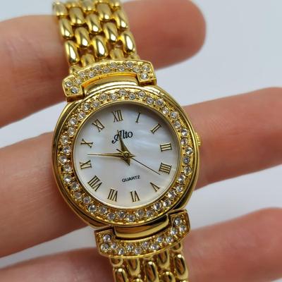 Two Gold Tone Quartz Watches by Peck & Peck and Alto (B5-BBL)