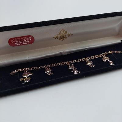 Peanuts Sterling Silver Charm Bracelet (B5-BBL)