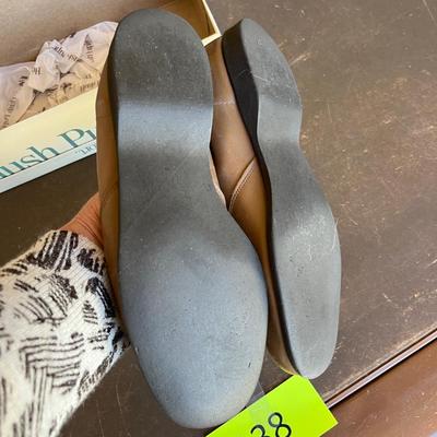 NIB Hush Puppies Pull on