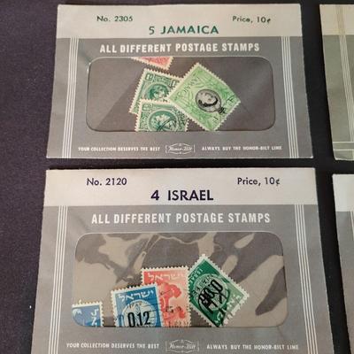 Circulated and Uncirulated Stamps of the World (SR-DW)