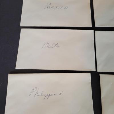 Circulated and Uncirulated Stamps of the World (SR-DW)