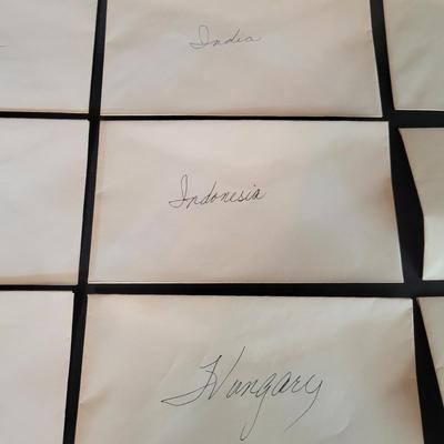 Circulated and Uncirulated Stamps of the World (SR-DW)