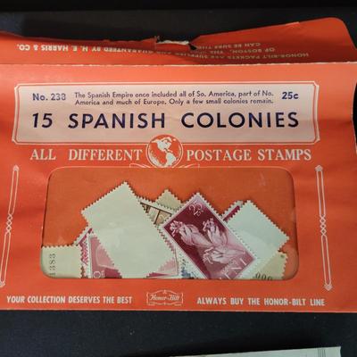 Circulated and Uncirulated Stamps of the World (SR-DW)