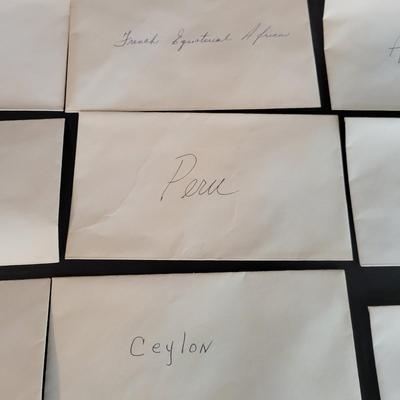 Circulated and Uncirulated Stamps of the World (SR-DW)