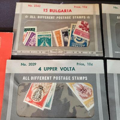 Circulated and Uncirulated Stamps of the World (SR-DW)