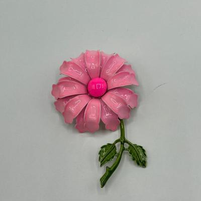 Vintage Retro Pink Daisy Flower Enameled Pin Brooch