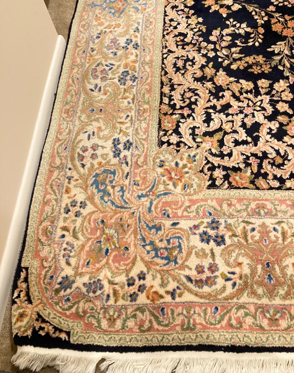 LOT 58 BEAUTIFUL Vintage Kerman Persian Rug with Certificate of